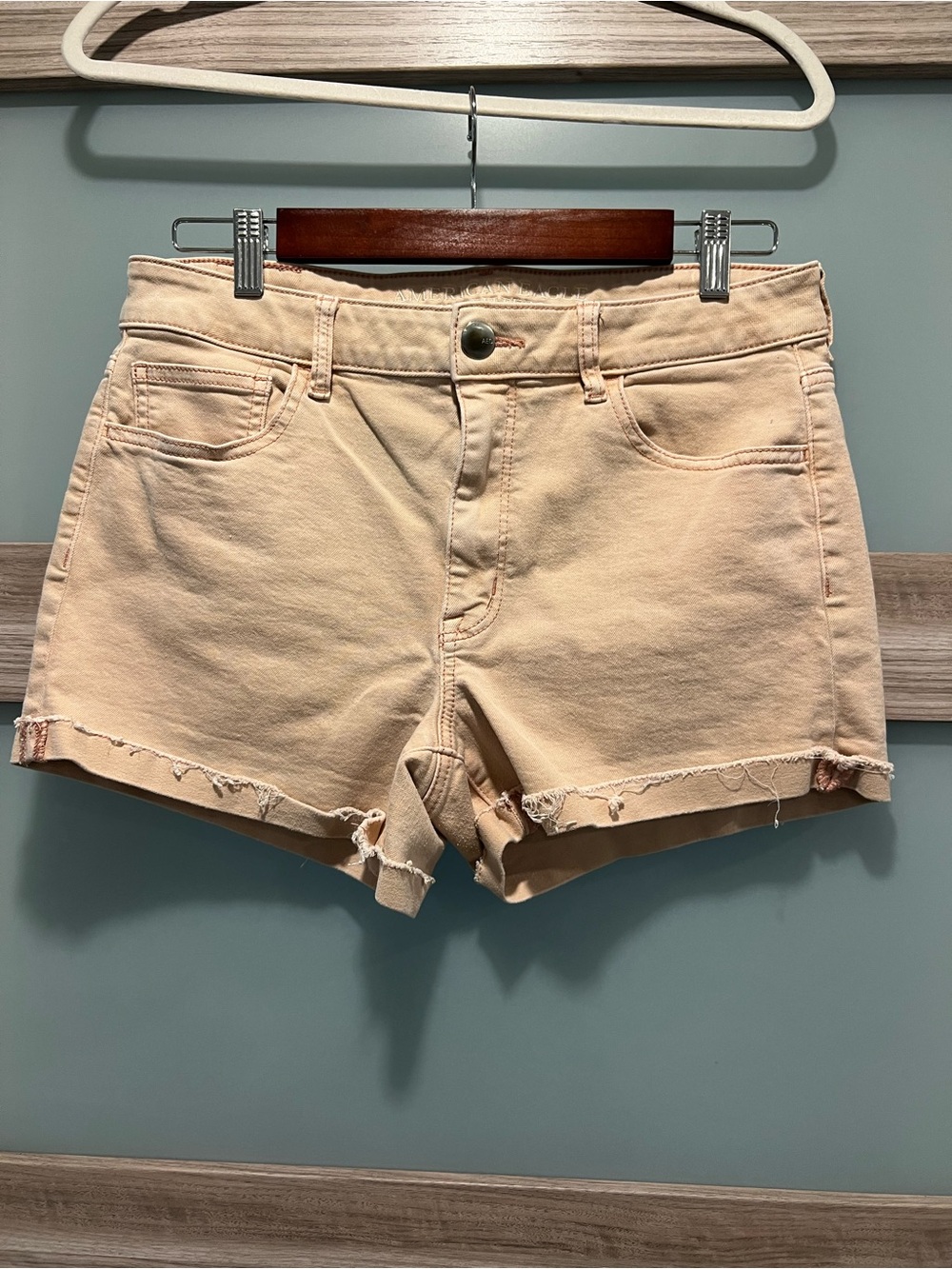 American Eagle | Salmon/Peach Hi-Rise Shortie Denim Shorts